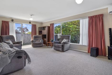 Photo of property in 86 Englefield Road, Northwood, Christchurch, 8051