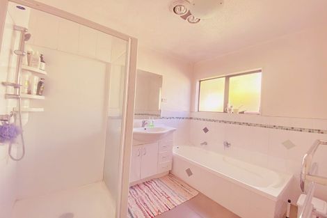 Photo of property in 2/717 East Coast Road, Browns Bay, Auckland, 0630