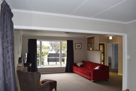 Photo of property in 75 Victoria Street, Carterton, 5713