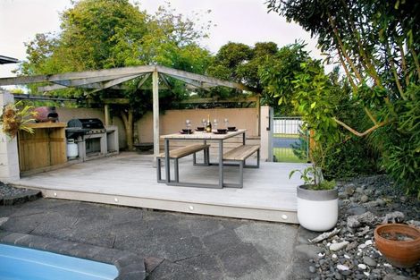 Photo of property in 8 Kavanagh Place, Opaheke, Papakura, 2113