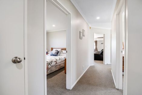 Photo of property in 32 Somerset Crescent, Highbury, Palmerston North, 4412