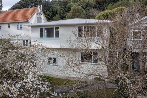 Photo of property in 6 Curtis Street, Northland, Wellington, 6012