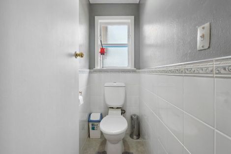 Photo of property in 12 Lane Crescent, Tawa, Wellington, 5028