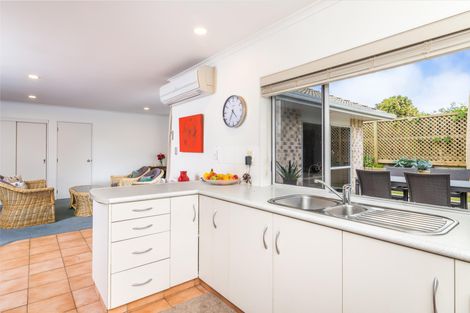 Photo of property in 2/24 Robinson Terrace, Rangatira Park, Taupo, 3330