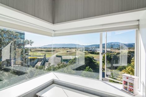 Photo of property in 377 Kapiti Road, Paraparaumu Beach, Paraparaumu, 5032
