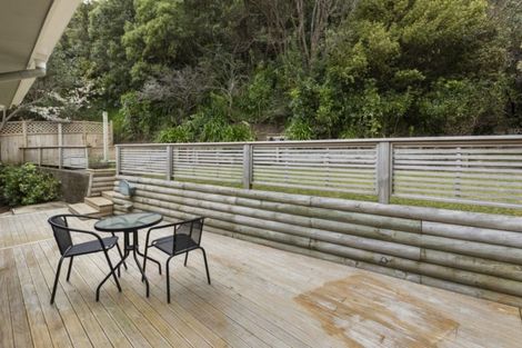 Photo of property in 70 Dowse Drive, Maungaraki, Lower Hutt, 5010