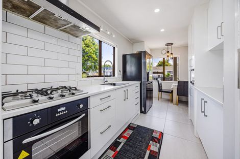 Photo of property in 1/2 Burundi Avenue, Clendon Park, Auckland, 2103