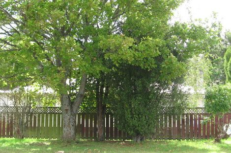 Photo of property in 10 Woodside Road, Massey, Auckland, 0614