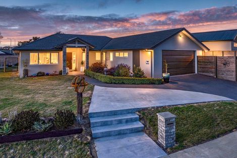 Photo of property in 34 Tirimoana Place, Otamatea, Whanganui, 4501