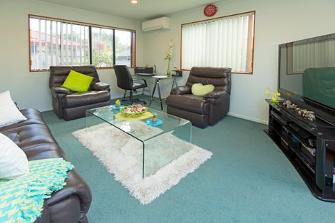 Photo of property in 32 Red Hibiscus Road, Stanmore Bay, Whangaparaoa, 0932