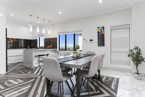 Photo of property in 4225d Great North Road, Glendene, Auckland, 0602