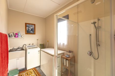 Photo of property in 16 Goodger Street, Waipukurau, 4200