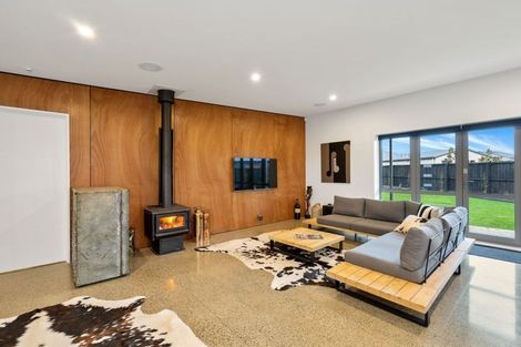 Photo of property in 1 Bellbird Place, Rolleston, 7614