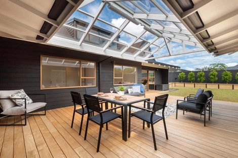 Photo of property in 86 Becroft Drive, Forrest Hill, Auckland, 0620