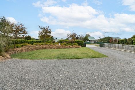 Photo of property in 18 Dee Street, Otane, 4202