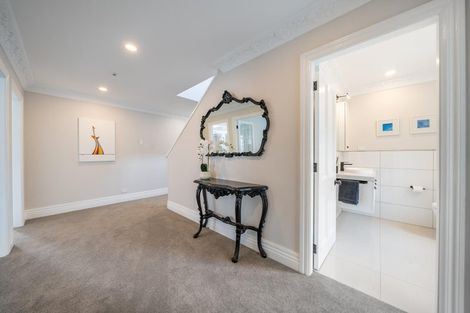 Photo of property in 29 Padnell Crescent, Paparangi, Wellington, 6037