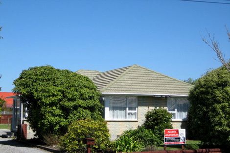 Photo of property in 26 Farquhars Road, Redwood, Christchurch, 8051