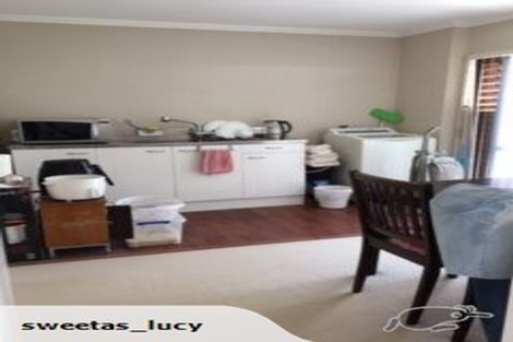 Photo of property in 43 Calypso Way, Unsworth Heights, Auckland, 0632