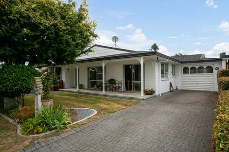 Photo of property in 9 Woodstock Crescent, Leamington, Cambridge, 3432