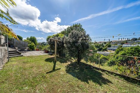 Photo of property in 25 Sievers Grove, Cannons Creek, Porirua, 5024