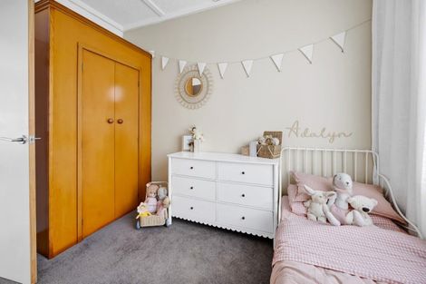 Photo of property in 21 High Street West, Waitara, 4320