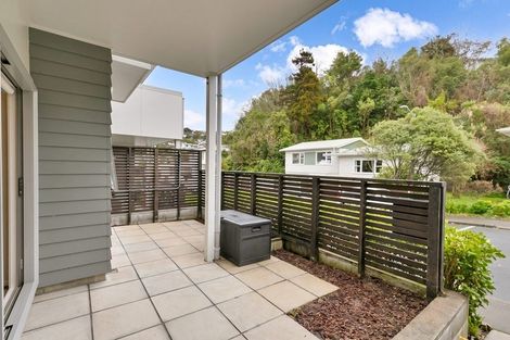 Photo of property in 25 Batchelor Street, Newlands, Wellington, 6037