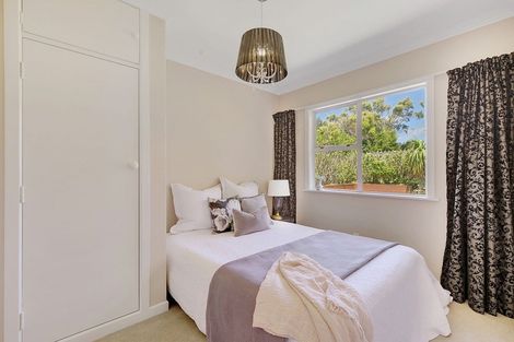 Photo of property in 2 Karoro Place, Paremata, Porirua, 5024