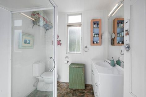 Photo of property in 1/59 Rawene Road, Birkenhead, Auckland, 0626