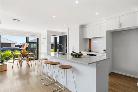 Photo of property in 122 Union Drive, Papamoa, 3118