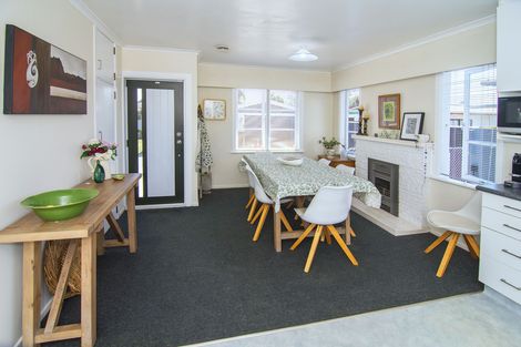 Photo of property in 1 Newall Place, Solway, Masterton, 5810