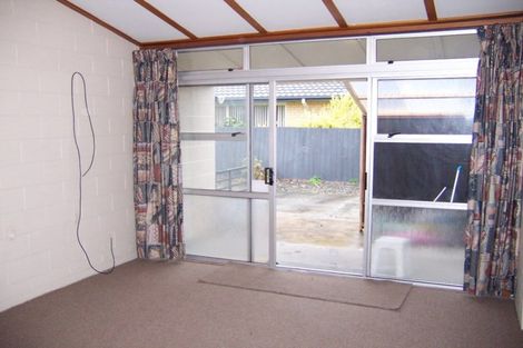 Photo of property in 120 Bowhill Road, New Brighton, Christchurch, 8083
