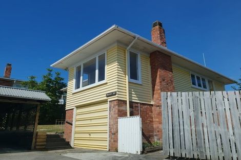 Photo of property in 2/9 Lex Avenue, Green Bay, Auckland, 0604