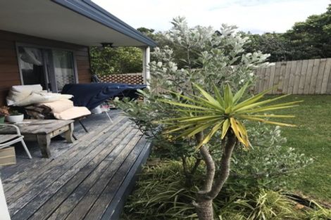 Photo of property in 1/8 Witheford Drive, Bayview, Auckland, 0629