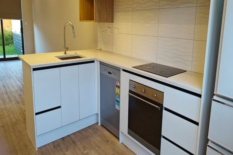 Photo of property in 5/58 Te Atatu Road, Te Atatu South, Auckland, 0610