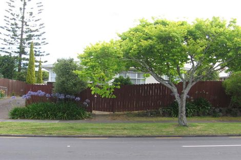 Photo of property in 5 Gossamer Drive, Pakuranga Heights, Auckland, 2010