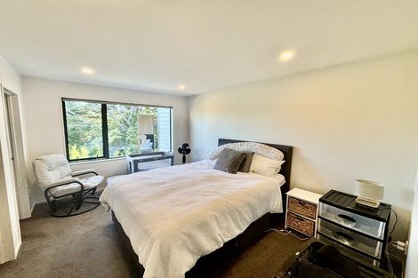 Photo of property in 18 Korokio Lane, Henderson, Auckland, 0612