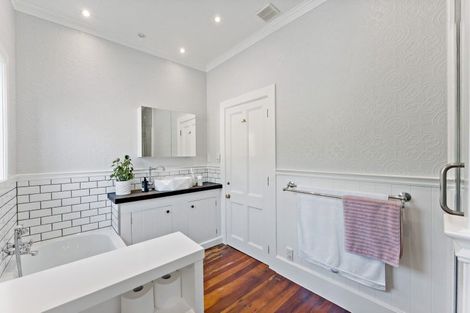 Photo of property in 1539 State Highway 16, Helensville, 0875