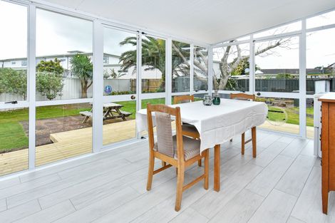 Photo of property in 5a Bunnythorpe Road, Papakura, 2110