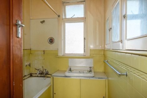 Photo of property in 128 Victoria Road, Saint Kilda, Dunedin, 9012