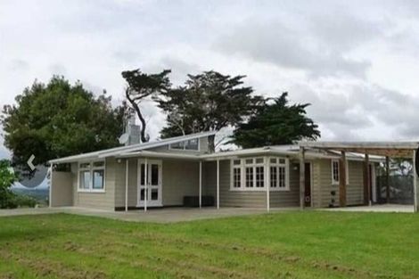 Photo of property in 225 Hanham Road, Kumeu, 0891
