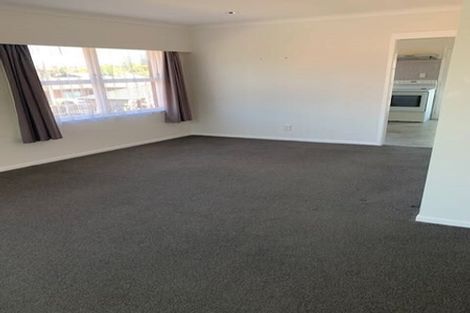 Photo of property in 1/111 Shakespeare Road, Milford, Auckland, 0620