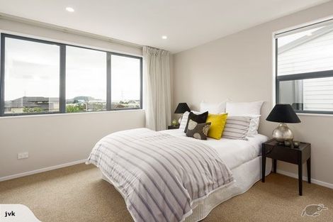 Photo of property in 26 Komanawa Lane, Mount Wellington, Auckland, 1062