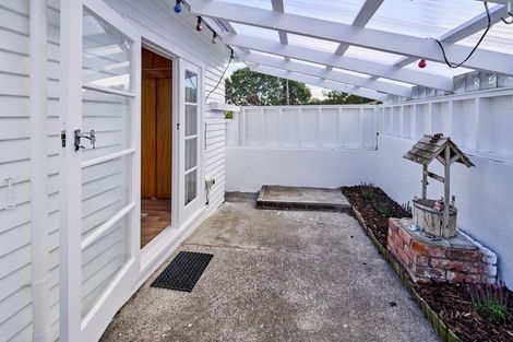 Photo of property in 35 Allen Terrace, Tawa, Wellington, 5028