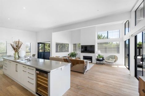 Photo of property in 35 Lagoon Way, Omaha, 0986