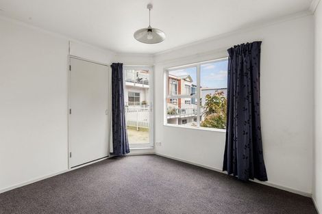 Photo of property in 12b Roxburgh Street, Mount Victoria, Wellington, 6011