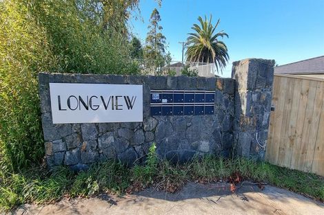 Photo of property in 92 Vaughans Road, Long Bay, Auckland, 0792