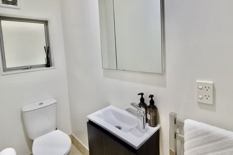 Photo of property in Habitat Apartments, 12/31 Byron Avenue, Takapuna, Auckland, 0622