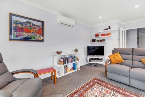 Photo of property in 12a Sussex Street, Levin, 5510