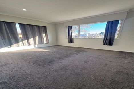 Photo of property in 8 Martin Road, Manurewa, Auckland, 2102
