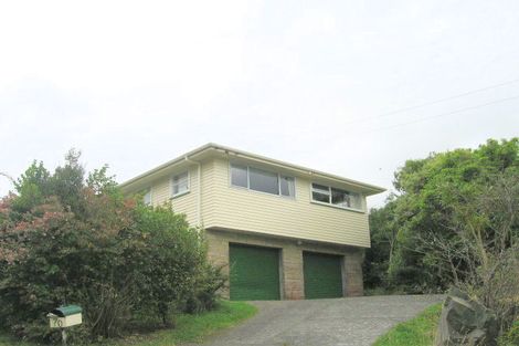 Photo of property in 70 Larsen Crescent, Tawa, Wellington, 5028